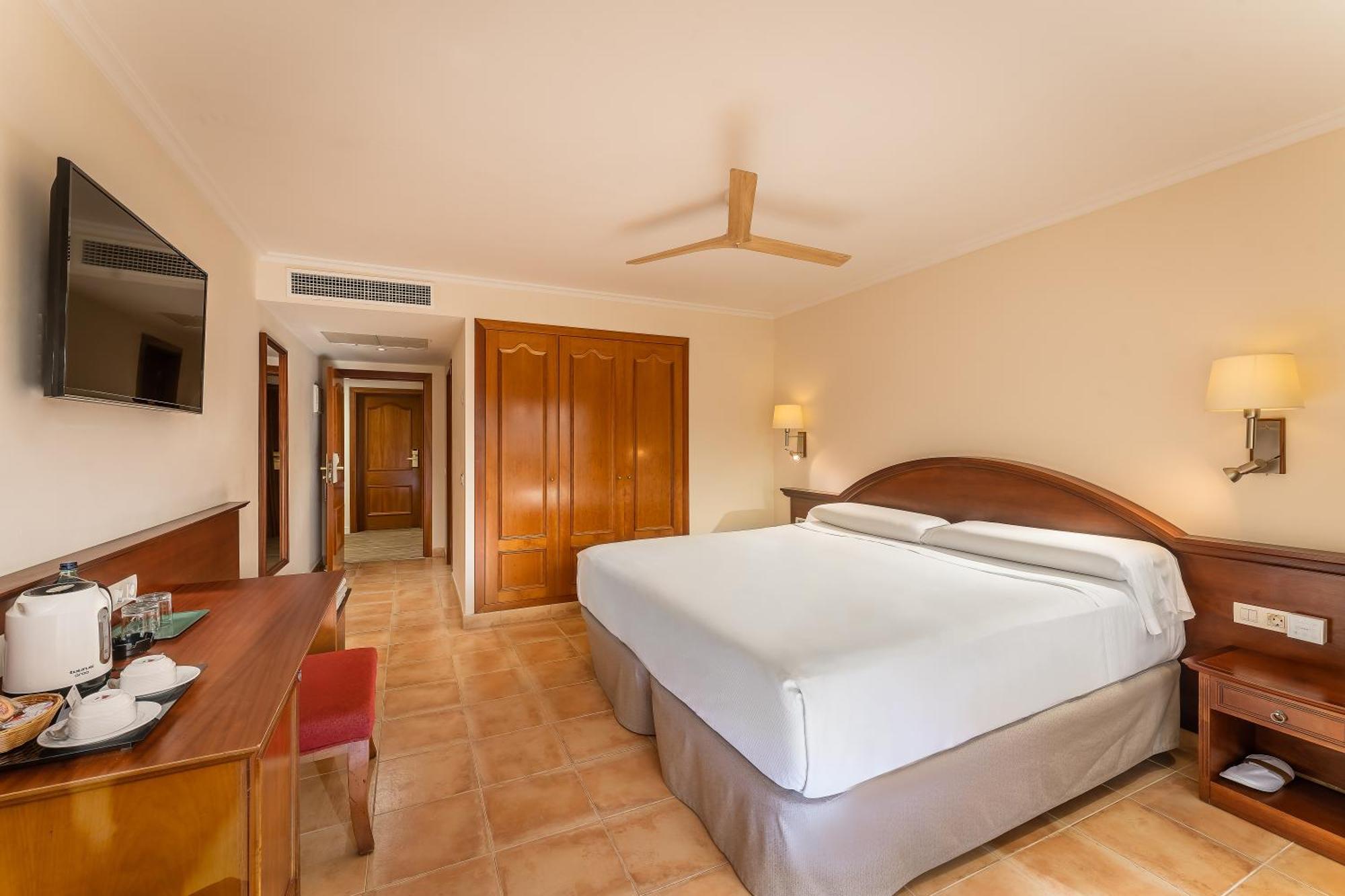 Single Room Balcony