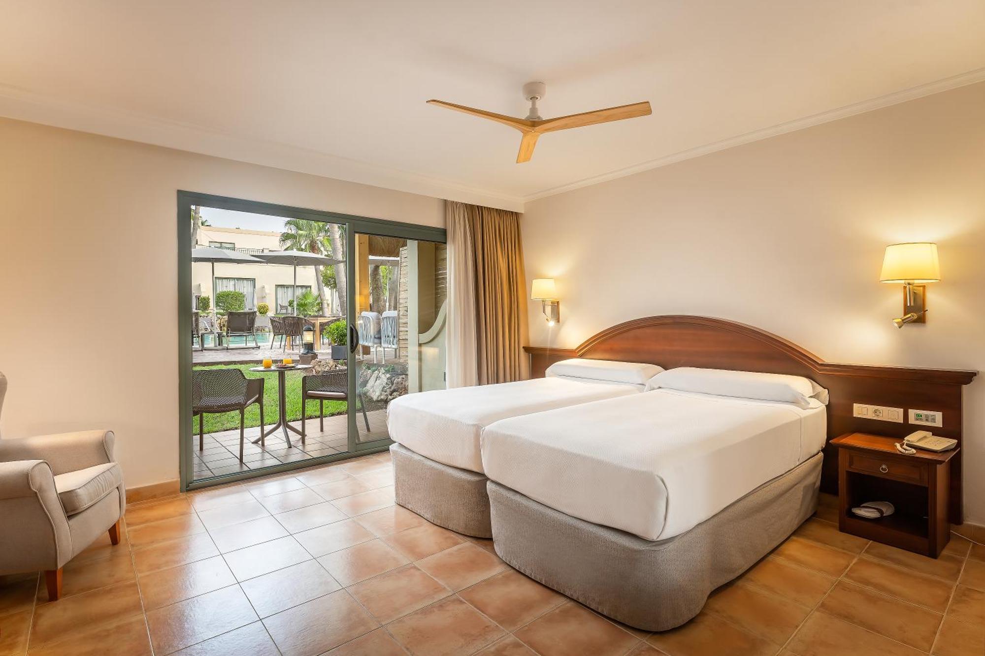 Double or Twin Room Pool View