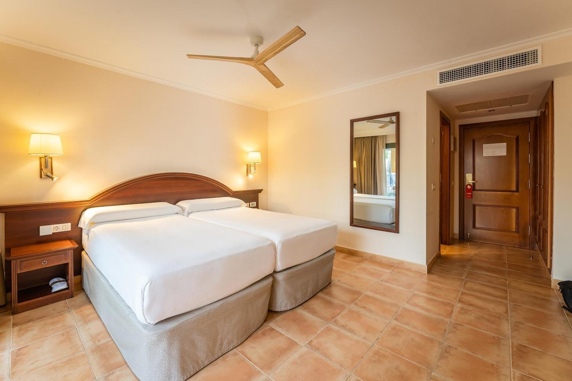 Double or Twin Room Pool View