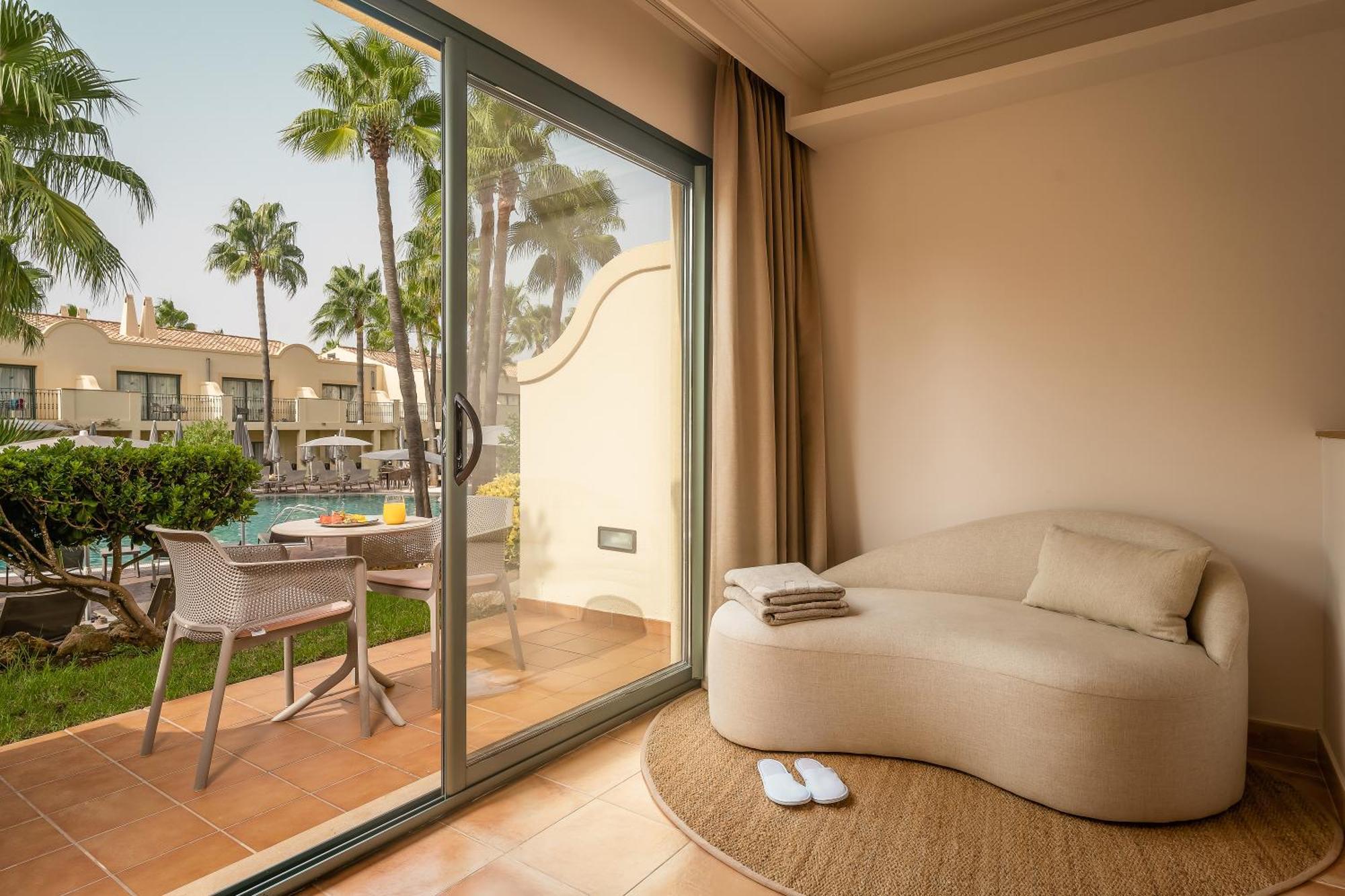 Junior Suite Pool View